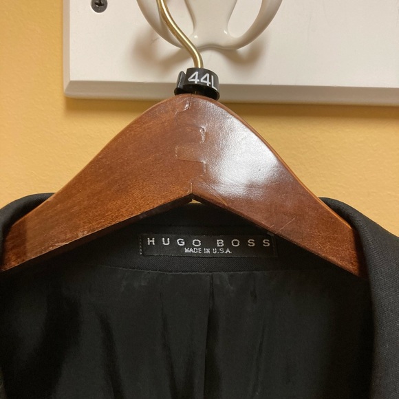 Men’s Hugo Boss Suit - Picture 4 of 11